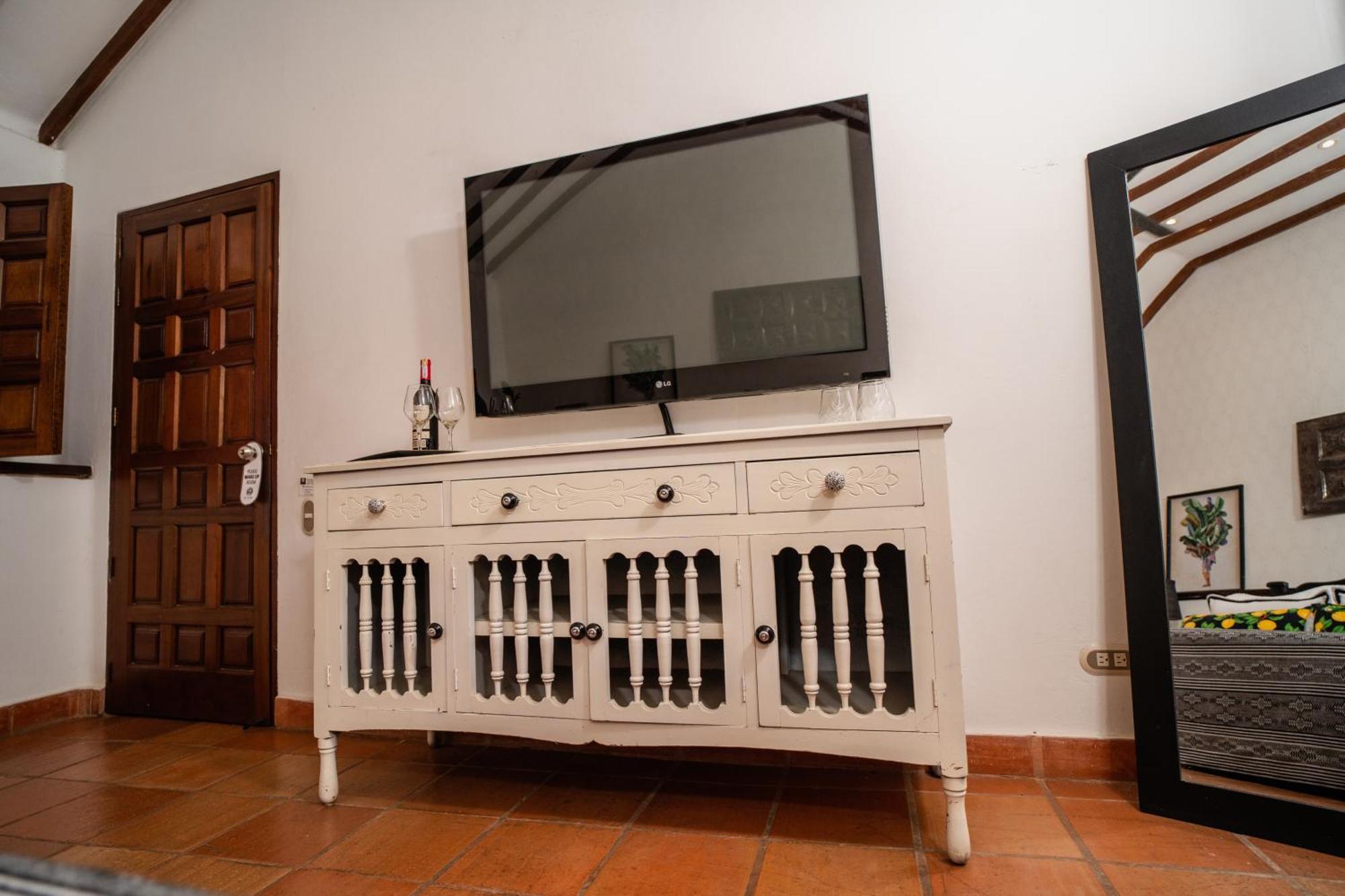 Hotel Boutique Al Alma Santa Fe de Antioquia Buitenkant foto